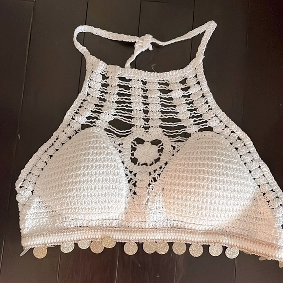 Final Price *NWOT Crochet Boho High Neck White Gold Tassel Bra Top Sz MED - Picture 2 of 6